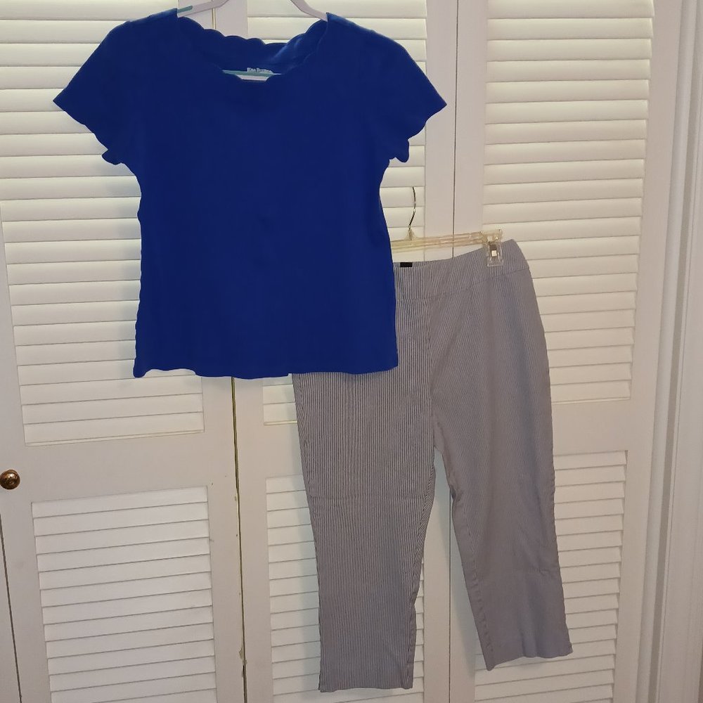 Women's top and Capri Pants  Top is size PS by Kim Rogers